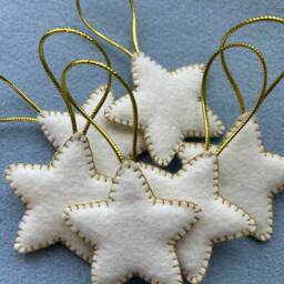Handmade Wool Felt Stars, Christmas Tree Ornaments, Tiny Stars Set Of 6 - thumbnail 2