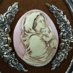 Framed Cameo Madonna Mary & Child Jesus Pink Ivory Victorian Scrolled Floral Design Brass Frame Wall Shelf Desk Hanging Art Cfl19-20 - thumbnail 3