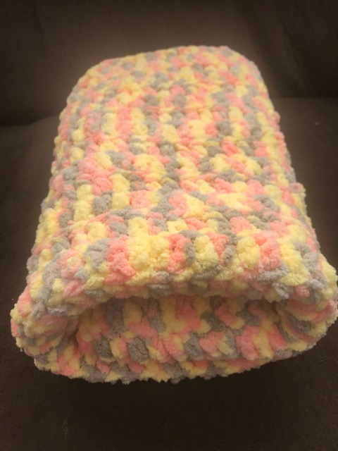 Super Soft & Snuggly Crochet Baby Blanket - image 1