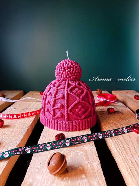 Knitted Hat Candle Handcrafted Soy Wax Christmas Decor - image 1
