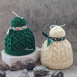 Knitted Hat Candle Handcrafted Soy Wax Christmas Decor - thumbnail 2