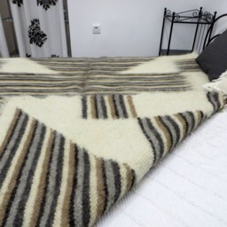 Handwoven Striped Wool Area Rug Rustic Scandinavian Decor - 225x175cm - thumbnail 4
