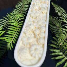 Flower Candle, Centrepiece Fragranced Huge 5 Wick Candles, Luxury Fragranced Candle. 1.5Kg Soy Handmade Botanical - thumbnail 4