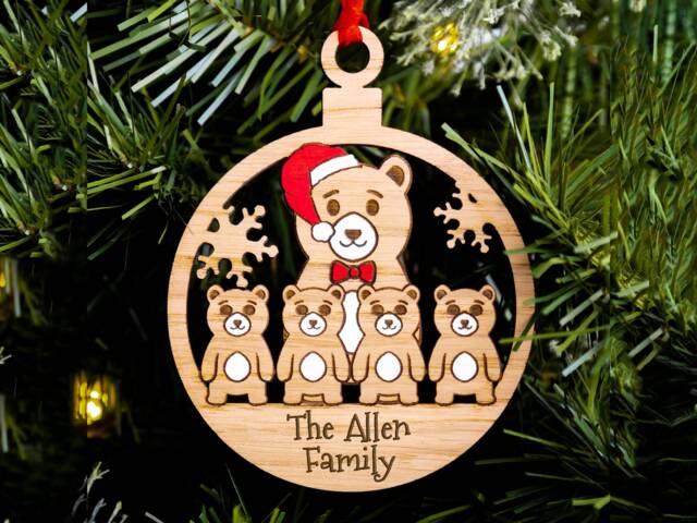 Single Dad Family Christmas Tree Decoration, Bears, Personalised Engraved Bauble, Lone Parent Ornament, 4 Children Kids Son Daughter Daddy - image 1