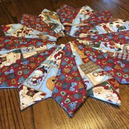 Christmas Tree Skirt, 26 in Diameter, Mini, Teresa Kogut, Polar Bear, Snowman, Santa, Vintage Fabric, Quilted, Wildlife - thumbnail 2
