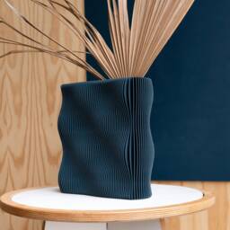 Wooden Tide Vase in Indigo Blue - Perfect For Dried Flowers - thumbnail 3
