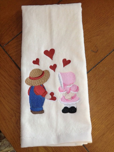 Embroidered Velour Hand Towel - Valentine Fisherman Fred & Sunbonnet Sue Beige