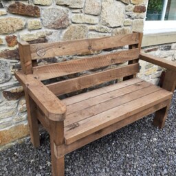 Rustic Wooden Garden Bench 2 -3 Seater Large Rounded Arms Handcrafted Strong - thumbnail 3