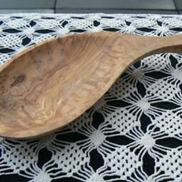 Hand Carved Olive Wood Bowl With Handle Rustic Soap Dish, Jewelry Tray - thumbnail 3