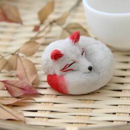 Tea Fox/Teacup - Oinari White Fox - Handmade Resin Art, Animal Miniature, D??cor, Gift Idea - thumbnail 2
