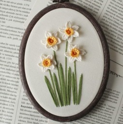 Daffodil Embroidery Hoop Art - Narcissus Flower Wall Decor 3D Floral Hand - thumbnail 1