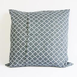 Grey Graphic Pillow Case, Moroccan Print Cover, Quatrefoil Pillow, Clover Anthracite & White, Hard Coal Case - thumbnail 3