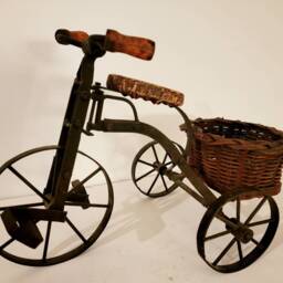 Antique Doll Size Victorian Tricycle Wicker Basket Made Of Wrought Iron, Wood Found By Foo La - thumbnail 3