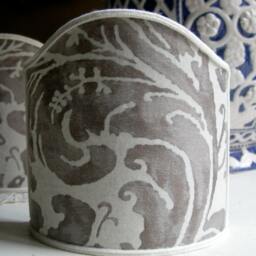 Pair Of Wall Sconce Clip-On Shield Shades Fortuny Fabric Lucrezia in Grey & White Mini Lampshade - Handmade Italy - thumbnail 3
