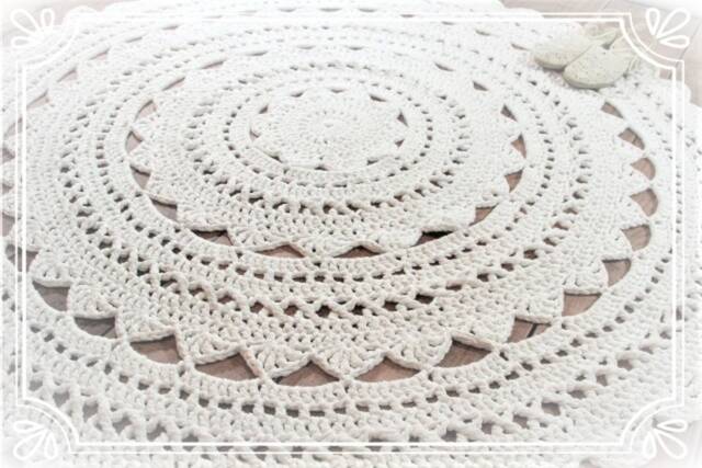 Carpet - Minoux 150 cm in White - image 1