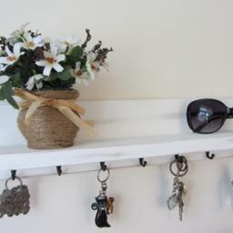 Distressed Matt White Shabby Chic Key Holder With Shelf/Entryway Rack Kitchen Organizer Hooks - thumbnail 3
