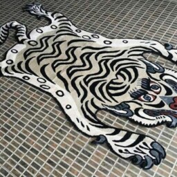 Tibetan Snow Tiger Silk Rug Handknotted Nepal - White Silver Luxury Buddhist Meditation Carpet - thumbnail 2