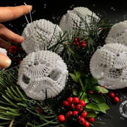 Crochet Bauble With Beads White Lace Christmas Ornament - thumbnail 3