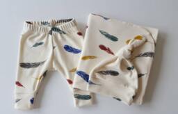 Feather Organic Swaddle Blanket & Newborn Hat Set. Leggings. Gender Neutral Take Home Baby Shower Gift. Photo Prop