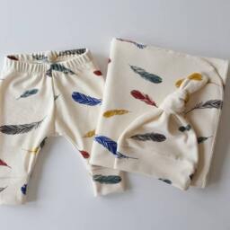 Feather Organic Swaddle Blanket & Newborn Hat Set. Leggings. Gender Neutral Take Home Baby Shower Gift. Photo Prop - thumbnail 4