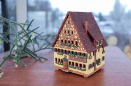 Handcrafted Ceramic Tealight Holder - Miniature Replica Of Hotel Goldene Rose in Dinkelsbuhl, Germany