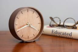 Customizable Small Wooden Clock - Table Mini - thumbnail 1