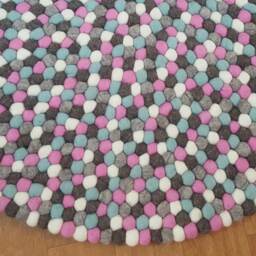 Felt Ball Rug Natural Tone With Pink & Blue - 20-250 cm - thumbnail 3
