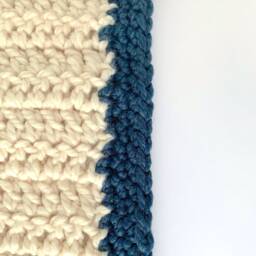White Crochet Baby Blanket With Blue Border - thumbnail 2