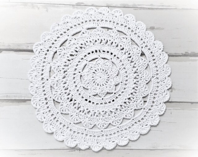 Carpet - Minoux 50 cm in White - image 1