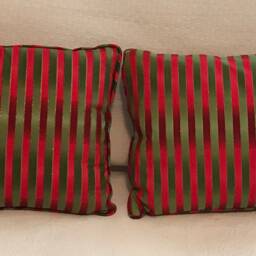 Decorative Pillow - 12 Inches X 16 Throw Red & Green Satin-Look - thumbnail 2