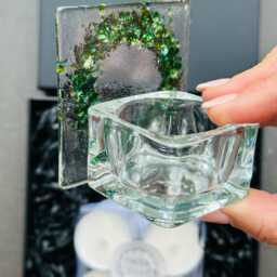 White Berry Fused Glass Christmas Wreath Tea Light Holder Handmade Holiday Decor - thumbnail 3