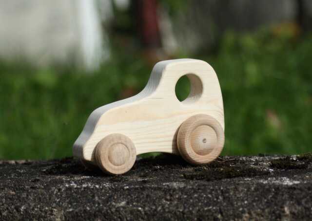 Wood Tractor - image 1