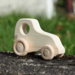 Wood Tractor - thumbnail 2