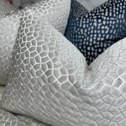 "Lumbar Pillow Cover, Luxury Cushion Scatter Cover 12""x20" - thumbnail 2