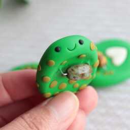 Green Polymer Clay Worry Stone With Spining Bead, Anxiety Relief Fidget Buddy - thumbnail 4