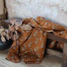Brown Floral Quilted Blanket - Sofa Throw Picnic Boho Botanical Quilt Thin Decorative Top For Beds Bohemian Bedspread