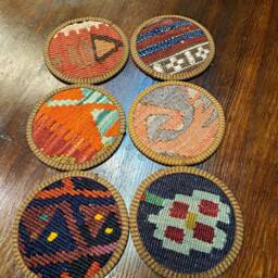 Handmade Kilim Coaster Turkish Wool Rug Coaster With Vinyl Backing - thumbnail 2