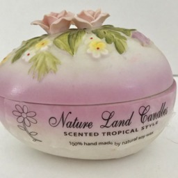 Lavender Scented Soy Candle in Porcelain Purple & White Egg With Roses - thumbnail 3