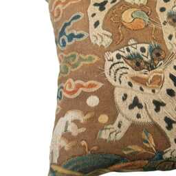 Leopard Rank Badge Pillow Cover, Ancient Korean Military Art, Cotton Linen Decorative Cushion, Oriental Folk Symbolic Big Cat Decor - thumbnail 3