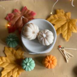 Pumpkin Soy Wax Candle Autumn Scented Fall Decor - thumbnail 4