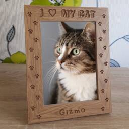 I Love My Cat Personalised Engraved Wooden Photo Frame Memorial Keepsake Gift Pet Paw Print Trail, Size 7 X 5 - thumbnail 2