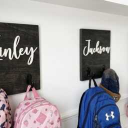 Personalized Wooden Name Hooks, Backpack Mudroom Towel Hooks - thumbnail 2