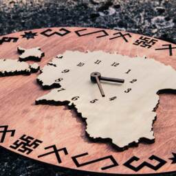 Estonia Map Wooden Clock - Baltic Heritage Wall Decor - thumbnail 4