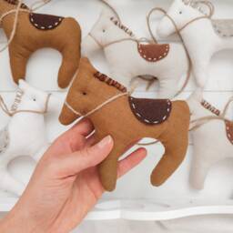 Handmade Linen Horse Garland Rustic Farmhouse Nursery Decor - thumbnail 2