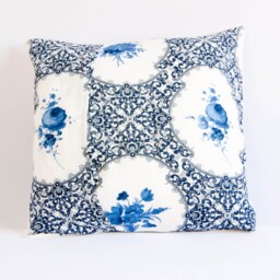 Blue Floral Pillow Cover, Blue & White Cushion Rose Romantic Throw Pillow, Botanical - thumbnail 4