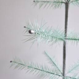 German Goose Feather Christmas Tree - thumbnail 2