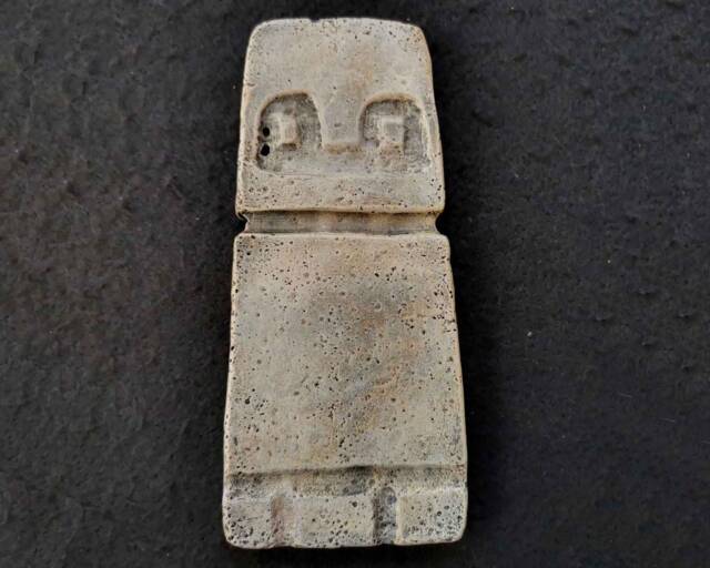 Reproduction Idol Plaque Valdivia Culture 01 - image 1