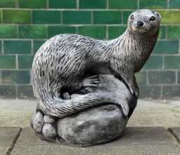 Outdoor Otter Sculpture Stone Statue Handmade Wildlife Figurine Garden Pond Decoration Realistic Animal Ornament Otter Lover Gift - thumbnail 1