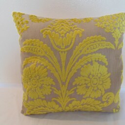 Designers Guild Velvet Fabric Cushion Cover/Ombrione Moss - thumbnail 3