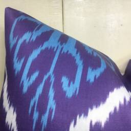 Handwoven Silk Ikat Pillow Cover, 20x20 Modern Cushion - thumbnail 2